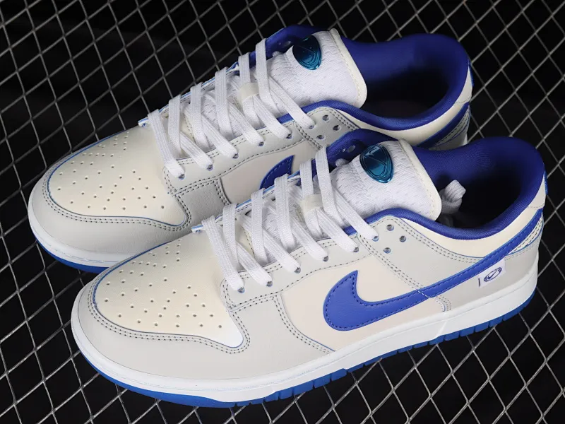All categories Nk SB Dunk Series Nk SB Dunk Low Low-top sneakers Nk SB Dunk Low GS "Ivory Hyper Royal" Beige Blue 3M Reflective Dunk Series low-top casual sports skateboard shoes FB1841-110